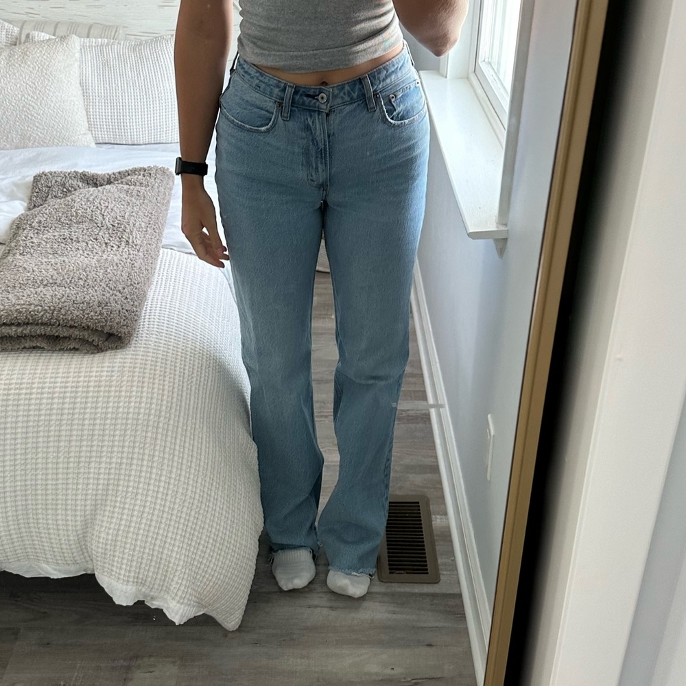 Abercrombie and Fitch 90s relaxed Jean high rise